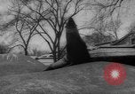 Standbild Streik bei Zoo Bronx New York City USA, 1961, aus Sekunde 31 historischem Filmmaterial Videoclip 65675055791
