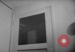 Immagine di Fallout shelter in casa Denver Colorado USA, 1959, secondo 6 filmato di repertorio 65675055801