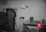 Immagine di Fallout shelter in casa Denver Colorado USA, 1959, secondo 24 filmato di repertorio 65675055801