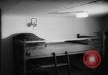Immagine di Fallout shelter in casa Denver Colorado USA, 1959, secondo 35 filmato di repertorio 65675055801