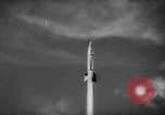 Standbild Rakete gestartet die auf den Mond Sowjetunion, 1959, aus Sekunde 16 historischem Filmmaterial Videoclip 65675055804