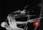 Image travaillant dans l'espace la Russie, 1955, de la seconde 46 séquences d'archives historiques vidéo 65675055822