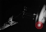 Immagine di Gli astronauti sulla luna La Russia, 1955, secondo 36 filmato di repertorio 65675055825
