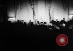 Immagine di Ufficiali dare la parola Washington DC USA, 1963, secondo 5 filmato di repertorio 65675055827