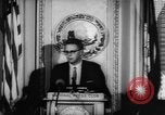 Immagine di Ufficiali dare la parola Washington DC USA, 1963, secondo 12 filmato di repertorio 65675055827