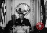 Immagine di Ufficiali dare la parola Washington DC USA, 1963, secondo 25 filmato di repertorio 65675055827