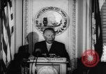 Immagine di Ufficiali dare la parola Washington DC USA, 1963, secondo 27 filmato di repertorio 65675055827
