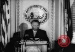 Immagine di Ufficiali dare la parola Washington DC USA, 1963, secondo 29 filmato di repertorio 65675055827