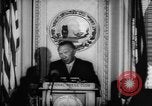 Immagine di Ufficiali dare la parola Washington DC USA, 1963, secondo 34 filmato di repertorio 65675055827