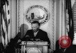 Immagine di Ufficiali dare la parola Washington DC USA, 1963, secondo 39 filmato di repertorio 65675055827