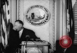 Immagine di Ufficiali dare la parola Washington DC USA, 1963, secondo 40 filmato di repertorio 65675055827