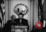 Immagine di Ufficiali dare la parola Washington DC USA, 1963, secondo 56 filmato di repertorio 65675055827