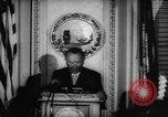Immagine di Ufficiali dare la parola Washington DC USA, 1963, secondo 58 filmato di repertorio 65675055827