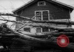Immagine di Danni da tornado Waterbury Connecticut USA, 1962, secondo 35 filmato di repertorio 65675055835