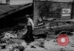 Immagine di Danni da tornado Waterbury Connecticut USA, 1962, secondo 43 filmato di repertorio 65675055835