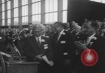Immagine di Display ufficiale delle merci Oregon United States USA, 1962, secondo 10 filmato di repertorio 65675055840