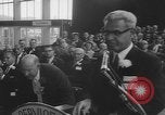 Immagine di Display ufficiale delle merci Oregon United States USA, 1962, secondo 19 filmato di repertorio 65675055840