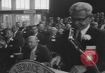 Immagine di Display ufficiale delle merci Oregon United States USA, 1962, secondo 20 filmato di repertorio 65675055840