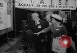 Immagine di Display ufficiale delle merci Oregon United States USA, 1962, secondo 45 filmato di repertorio 65675055840
