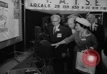Immagine di Display ufficiale delle merci Oregon United States USA, 1962, secondo 46 filmato di repertorio 65675055840