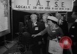 Immagine di Display ufficiale delle merci Oregon United States USA, 1962, secondo 47 filmato di repertorio 65675055840