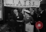 Immagine di Display ufficiale delle merci Oregon United States USA, 1962, secondo 48 filmato di repertorio 65675055840