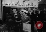Immagine di Display ufficiale delle merci Oregon United States USA, 1962, secondo 49 filmato di repertorio 65675055840