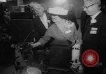 Immagine di Display ufficiale delle merci Oregon United States USA, 1962, secondo 51 filmato di repertorio 65675055840