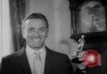 Image Kirk Douglas Washington DC USA, 1962, de la seconde 31 séquences d'archives historiques vidéo 65675055846