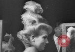 Image Coiffure Contest Hongrie, 1962, de la seconde 60 séquences d'archives historiques vidéo 65675055848