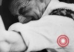 Immagine di Dito wrestling Germania, 1962, secondo 28 filmato di repertorio 65675055849