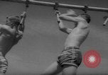 Immagine di Fisica programma fitness Carmichael California USA, 1962, secondo 24 filmato di repertorio 65675055850