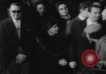 Image cérémonie de mariage Predappio Italie, 1962, de la seconde 9 séquences d'archives historiques vidéo 65675055870