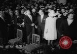 Image cérémonie de mariage Predappio Italie, 1962, de la seconde 18 séquences d'archives historiques vidéo 65675055870