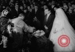 Image cérémonie de mariage Predappio Italie, 1962, de la seconde 36 séquences d'archives historiques vidéo 65675055870