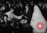 Image cérémonie de mariage Predappio Italie, 1962, de la seconde 37 séquences d'archives historiques vidéo 65675055870