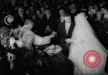 Image cérémonie de mariage Predappio Italie, 1962, de la seconde 39 séquences d'archives historiques vidéo 65675055870