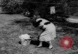 Standbild Frau Bernard Gallagher Washington DC USA, 1962, aus Sekunde 36 historischem Filmmaterial Videoclip 65675055877