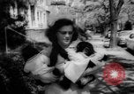Standbild Frau Bernard Gallagher Washington DC USA, 1962, aus Sekunde 55 historischem Filmmaterial Videoclip 65675055877