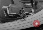 Immagine di Pista coperta campo e soddisfare California United States USA, 1962, secondo 52 filmato di repertorio 65675055885