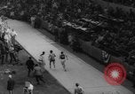 Immagine di Pista coperta campo e soddisfare California United States USA, 1962, secondo 55 filmato di repertorio 65675055885
