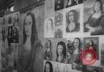 Immagine di Mona Lisa dipinti New York City USA, 1963, secondo 5 filmato di repertorio 65675055908