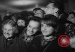 Immagine di Mona Lisa dipinti New York City USA, 1963, secondo 20 filmato di repertorio 65675055908