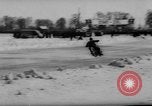 Image Courses automobiles sur Frozen Lake Eibsee Allemagne, 1963, de la seconde 16 séquences d'archives historiques vidéo 65675055910