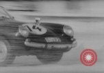 Image Courses automobiles sur Frozen Lake Eibsee Allemagne, 1963, de la seconde 56 séquences d'archives historiques vidéo 65675055910