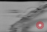 Image Courses automobiles sur Frozen Lake Eibsee Allemagne, 1963, de la seconde 59 séquences d'archives historiques vidéo 65675055910