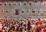 Immagine di La vittoria nella Giornata dell'Europa Germania, 1945, secondo 13 filmato di repertorio 65675055912