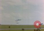 Image aérodrome américain Allemagne, 1945, de la seconde 8 séquences d'archives historiques vidéo 65675055913
