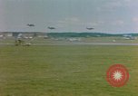 Image aérodrome américain Allemagne, 1945, de la seconde 13 séquences d'archives historiques vidéo 65675055913