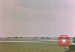 Image aérodrome américain Allemagne, 1945, de la seconde 20 séquences d'archives historiques vidéo 65675055913